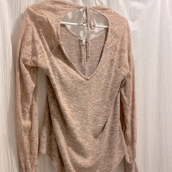 Top - Picture 2 of 2